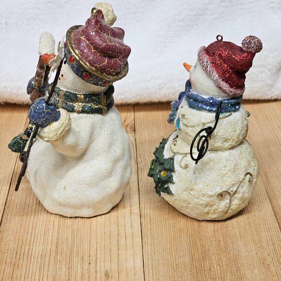 Snowman Pair Figurine Holiday Collection Lot of 2 Metal and Resin Mr & Mrs - Picture 4 of 12